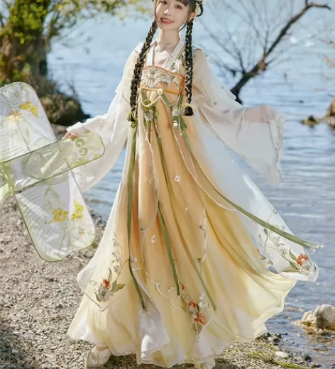 十三余   蔡文姬花朝如约-王者荣耀联名齐...