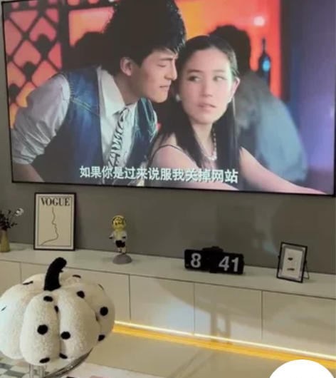 投影仪便宜出:家用投影仪WiFi智能坚影H...