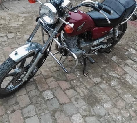 出售闲置本田125摩托车一辆，车况良好！适...