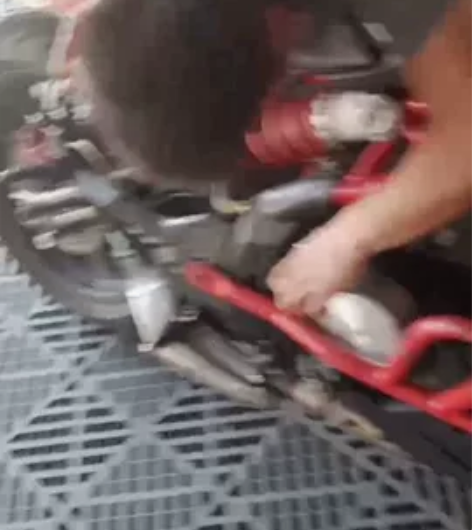 黄龙300  15年好，手续齐全，车子9成...