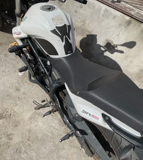 出15年黄龙300  外观小瑕疵  2.1...