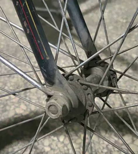 80年代买的老上海永久牌老式28寸自行车二...