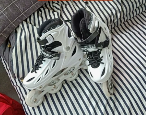 高端轮滑鞋成人专业版 旱冰溜冰鞋成年初学者...