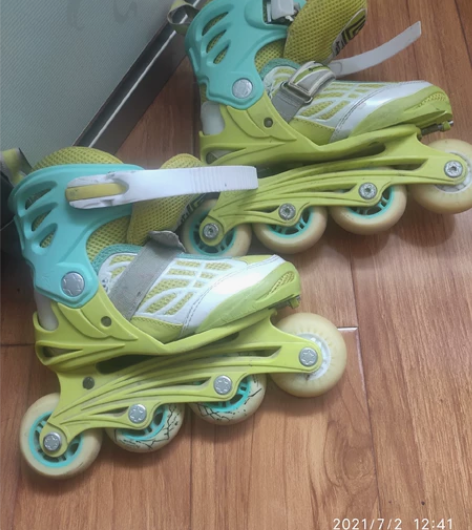 25-29码 滑启专业溜冰鞋,同城自提最...