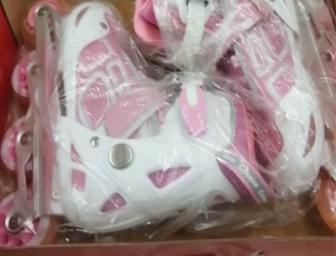 旱冰鞋，美洲狮名牌，38至41码，特价清货...