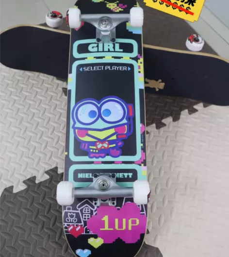 实拍亏本出双翘滑板组装板girl专业滑板板...