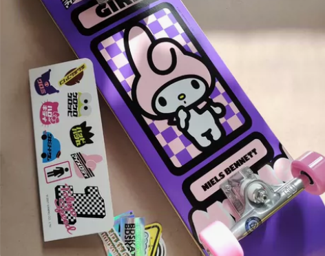 Girl滑板专业板三丽鸥联名 500多买的...