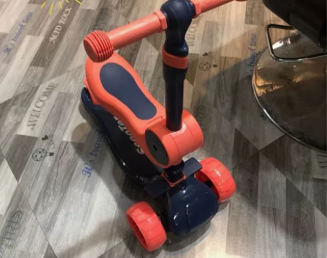 【处理全新】儿童滑板车1-3-6岁宝宝三合...