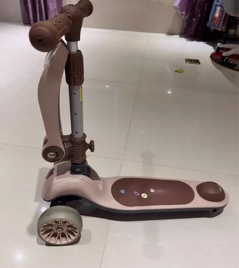 柒小佰儿童滑板车2-6-12岁宝宝划板8岁...