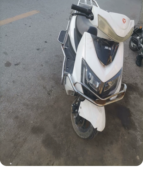 转让雅迪电动车车是19年的，1100不议价...