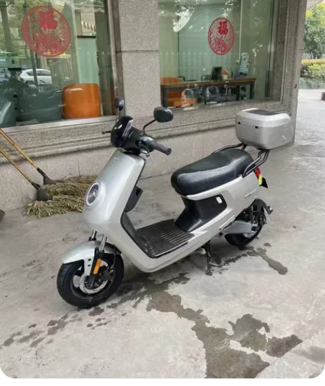 杭州同城转手一辆小牛新国标二手电瓶车，车子...