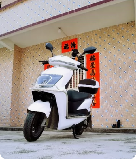 雅迪冠能T 7，电动摩托车转让，石墨烯电池...