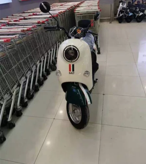 雅迪M2电动轻便摩托车 前后真空轮胎 前后...