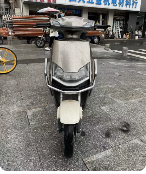 爱玛电动车二手电动车 爱玛小豹子、可以上白...