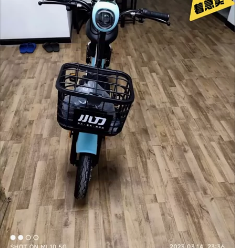 【个人着急卖】全新电瓶车二手车价处理学生电...