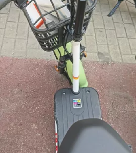 绿源旗下赛克电动车，2000买的，用了半年...