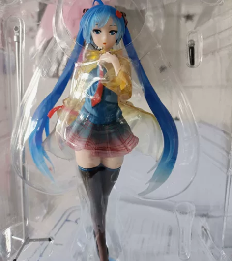 雨初音精品盒装手办 感兴趣的话点“我想要”...