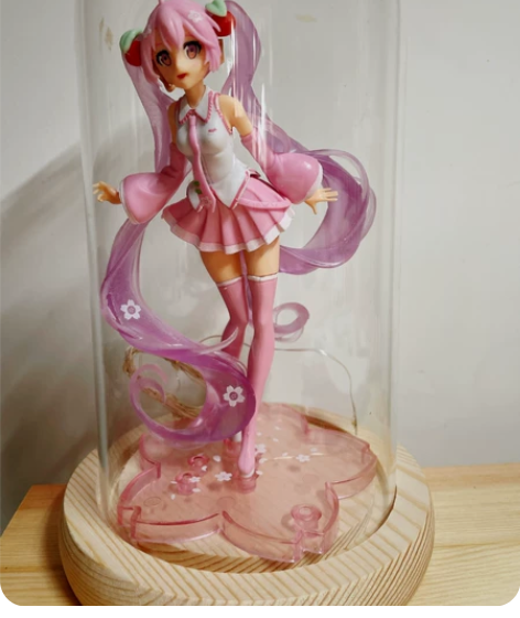 初音未来手办 带玻璃罩,灯 包邮,不讲价全...