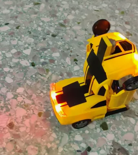 汽车音乐变形金刚，还有各式各样的玩具。价格...