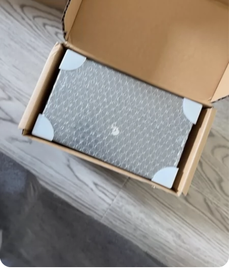 出打闹徽章全新俩个都没用过 感兴趣的话点“...