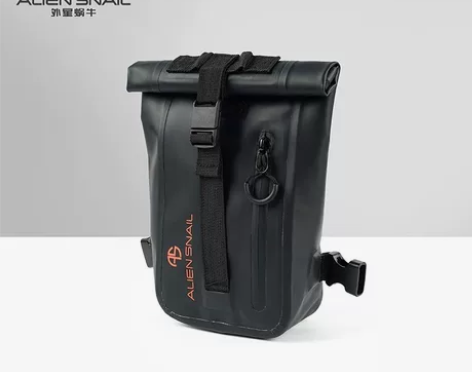 外星蜗牛腿包  999999新 感兴趣的话...