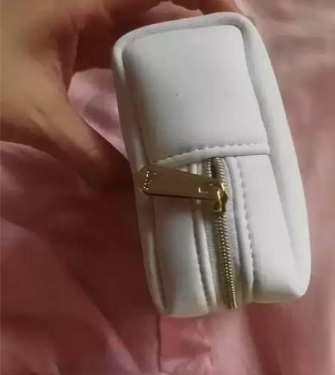 dior 白色CD太空棉材质感 便携收纳 ...