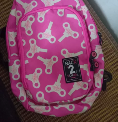 李宁胸包 感兴趣的话点“我想要”和我私聊吧...