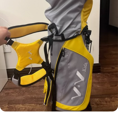 V.V 儿童高尔夫球杆 两副儿童高尔夫球杆...