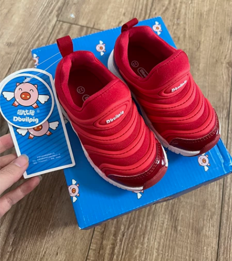 毛毛虫 童鞋 儿童运动鞋 春夏软底一脚蹬透...