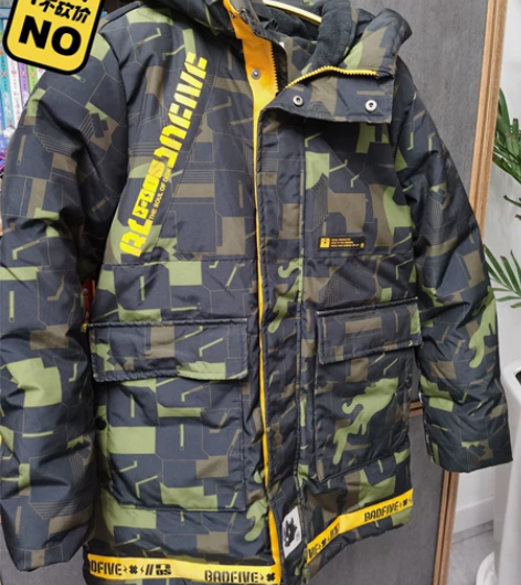 李宁中大童羽绒服加厚150码，穿了一个冬天...