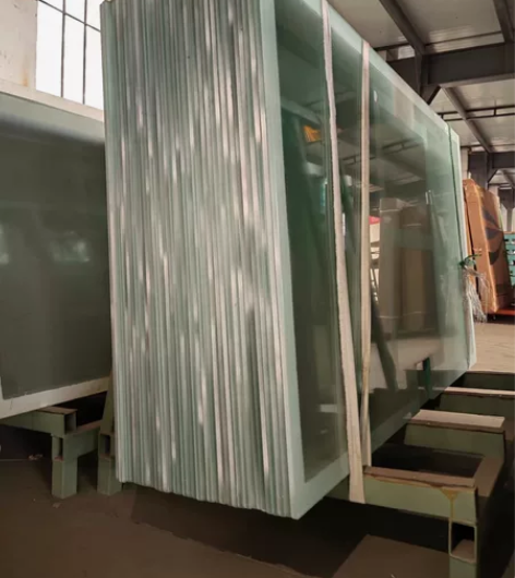 篮板12mm防爆玻璃，带白色框，七十多块，...