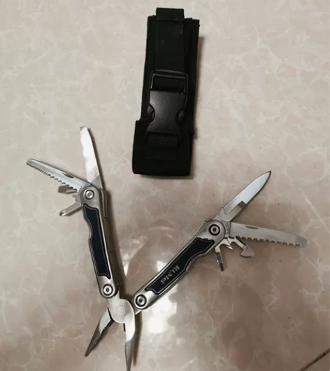 多功能品牌钳子十种应急工具，适合各种各样环...