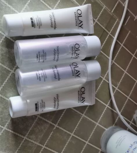 出小样,李佳琦直播间购入 小样2瓶水2瓶乳...