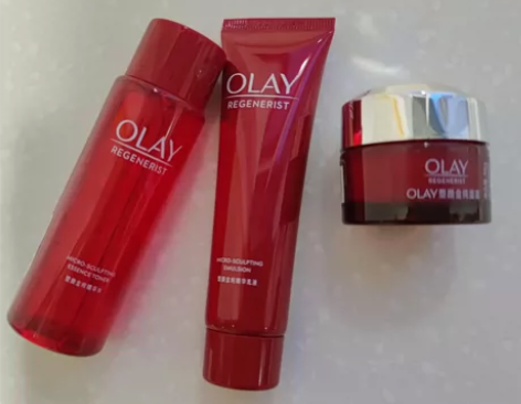 Olay大红瓶塑颜菁纯中样套装 水50ml...