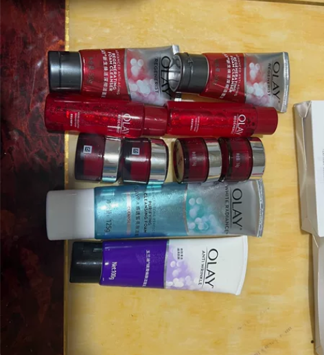 Olay大红瓶金纯塑颜活能水，超市专柜正品...