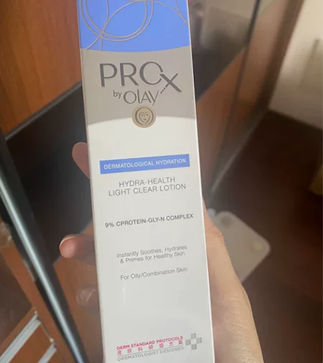 全新Olay保湿水，适合油皮混合皮，本人干...