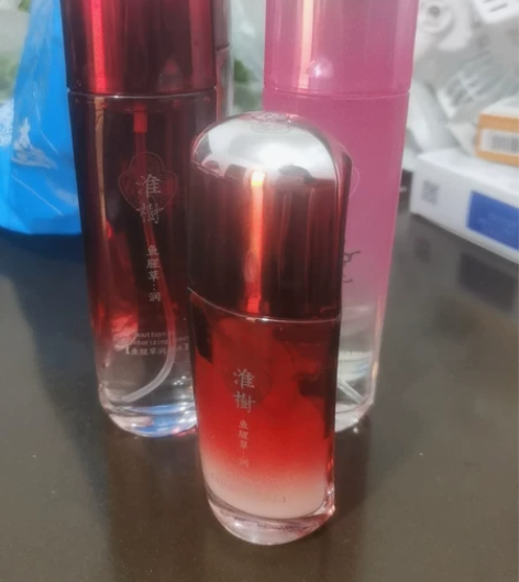 淮树水乳两套实体店购买的，一套已经用快用完...