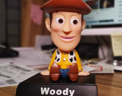 卡通汽车摆件总动员胡迪牛仔摇头车载 感兴趣...