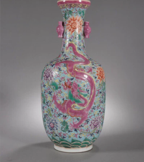 清乾隆-粉彩龙凤呈祥赏瓶 规格:高35cm...