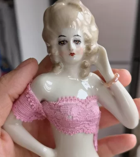 Half Doll 半身瓷偶金发女郎德产（...