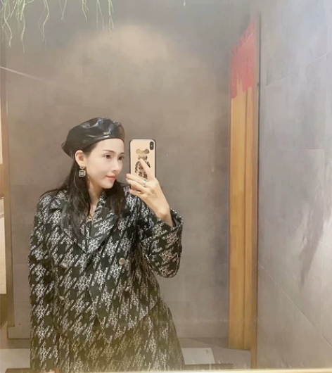 小香风套装 开服装店时候拿货都600一套 ...