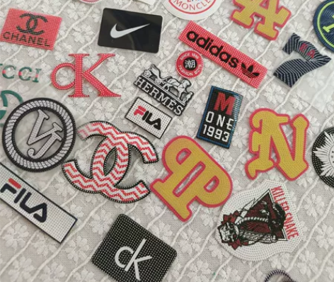 硅胶品牌logo热烫贴，5元12款随机 主...