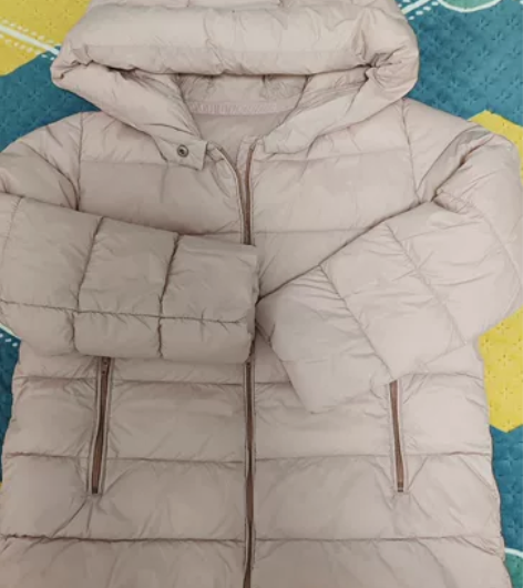 江南布衣110码，实物颜色接近图二属于皮粉...