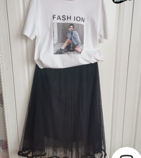 清衣柜女套装半身裙，白色纯棉上衣赠送。纱裙...