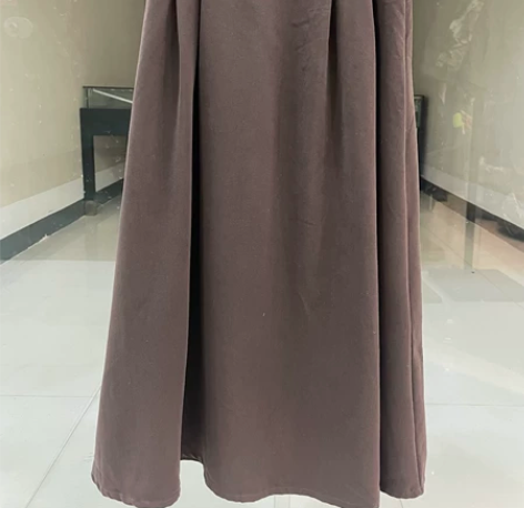 全新日单咖啡色薄款大摆时装面料半身裙，面料...