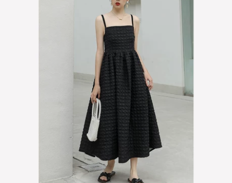 2022夏季法式收腰显瘦高级设计感气质黑色...