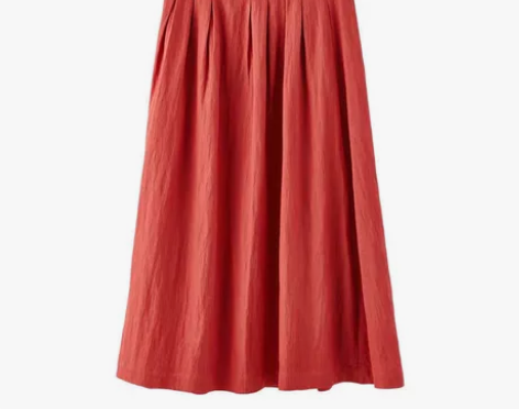 茵曼红色花苞裙，高腰，材质舒服。领奖穿过一...