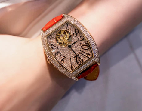 ?包邮蒂玮娜正品十大品牌名牌酒桶型霸气大表...