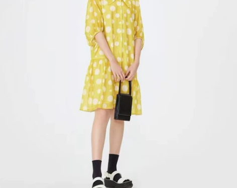 复古波点裙AUM噢姆23夏新款泡泡袖连衣裙...