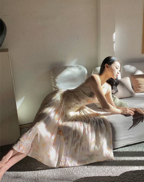 吊带碎花雪纺连衣裙春装女2023年新款法式...